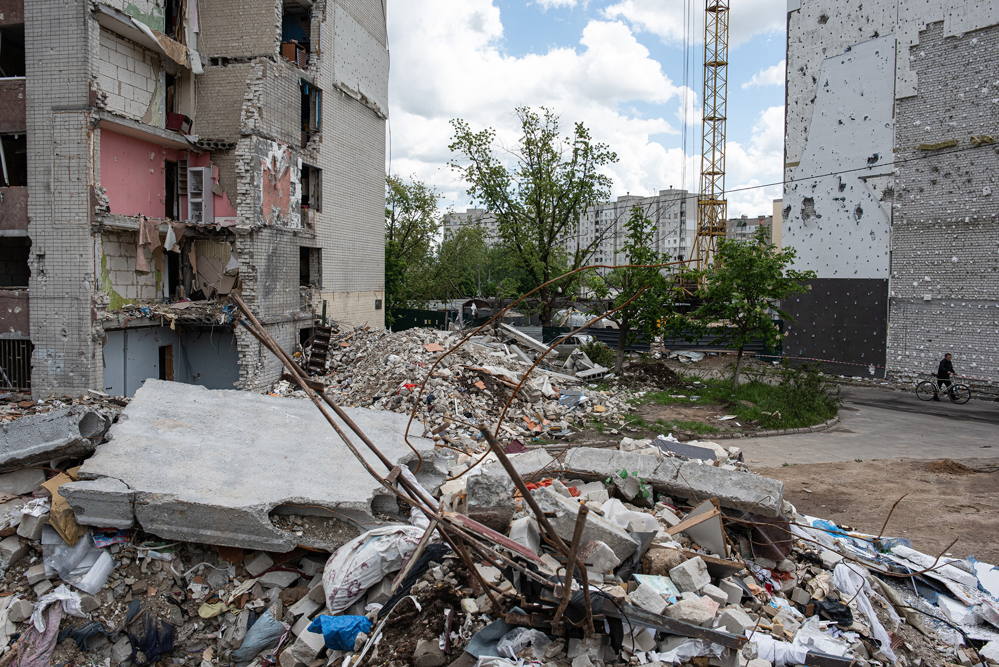 Ukrainian military reports more cross border shelling and Russian attacks in Severodonetsk