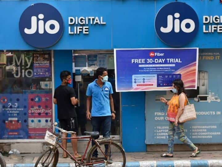 Reliance Jio Q4 Results: Net Profit Rises 15.4 Per Cent QoQ To Rs 4,173 Crore