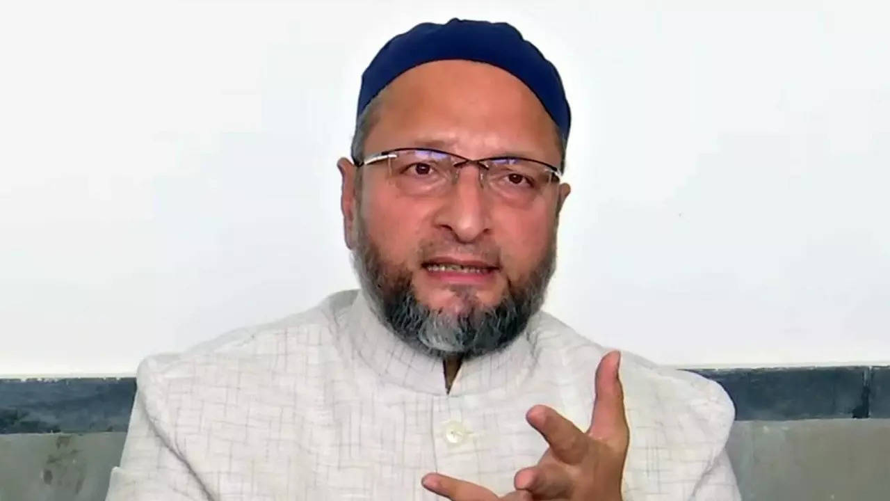 Asaduddin Owaisi: ఇలా ఎఫ్ఐఆర్ చూడటం ఇదే తొలిసారి.. తనపై నమోదైన కేసుపై ఓవైసీ